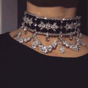 New Style Trends - Aesthetic Rhinestone Flower Necklace - Outfit Ideas