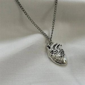 New Style Trends - Aesthetic Vivid Heartbeat Pendant - Outfit Ideas