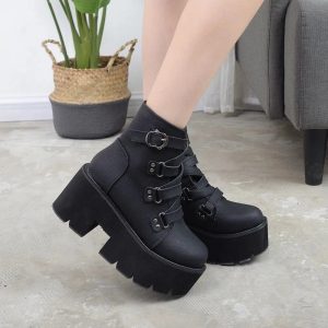 New Style Trends - Alt Black Gothic Chunky Boots - Outfit Ideas