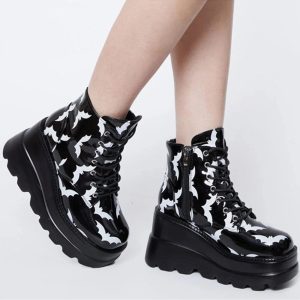 New Style Trends - Alt Comfy Ankle Boots - Outfit Ideas