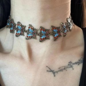 New Style Trends - Alt Goth Spiked Heart Chain Choker - Outfit Ideas