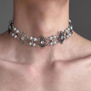 New Style Trends - Alt Goth Spiked Heart Chain Choker - Outfit Ideas