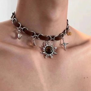 New Style Trends - Alt Goth Spiked Heart Chain Choker - Outfit Ideas