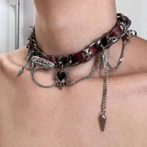 New Style Trends - Alt Goth Spiked Heart Chain Choker - Outfit Ideas