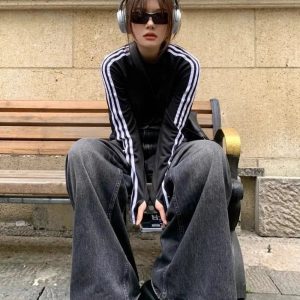 New Style Trends - Alt Y2K Black Jeans - Outfit Ideas