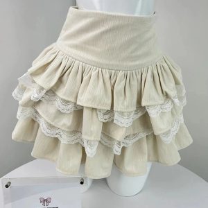 New Style Trends - Coquette Romantic Mini Skirt - Outfit Ideas