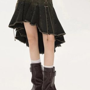 New Style Trends - Dark Academia Denim Skirt - Outfit Ideas