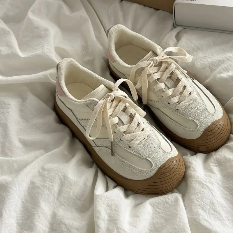New Style Trends - Dove Crest Retro Sneakers - Outfit Ideas