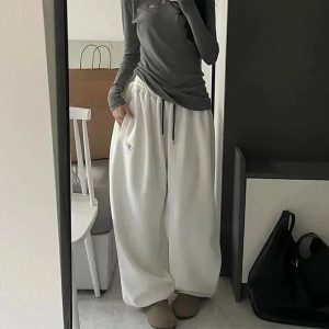 New Style Trends - Fleece Wide Leg Sweatpants - Outfit Ideas