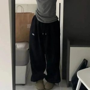 New Style Trends - Fleece Wide Leg Sweatpants - Outfit Ideas