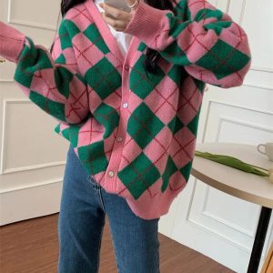 New Style Trends - Retro Argyle Knit Cardigan - Outfit Ideas