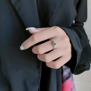 New Style Trends - Retro Celtic-Inspired Emerald Open Ring - Outfit Ideas