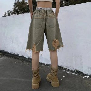 New Style Trends - Retro Hole Denim Shorts - Outfit Ideas