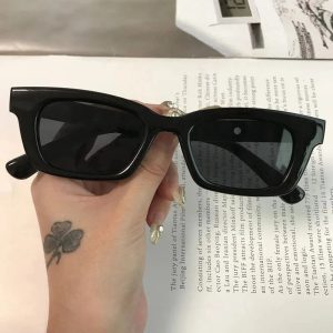 New Style Trends - Retro Rectangle Sunglasses - Outfit Ideas