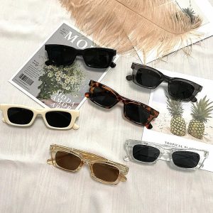 New Style Trends - Retro Rectangle Sunglasses - Outfit Ideas
