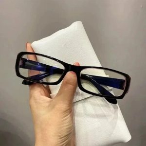 New Style Trends - Retro Small Square Frame Glasses - Outfit Ideas