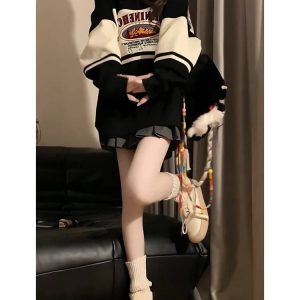 New Style Trends - Retro Varsity Zip-Up Sweatshirt - Outfit Ideas