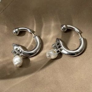 New Style Trends - Silver Luxe Pearl Aesthetic Earrings - Outfit Ideas