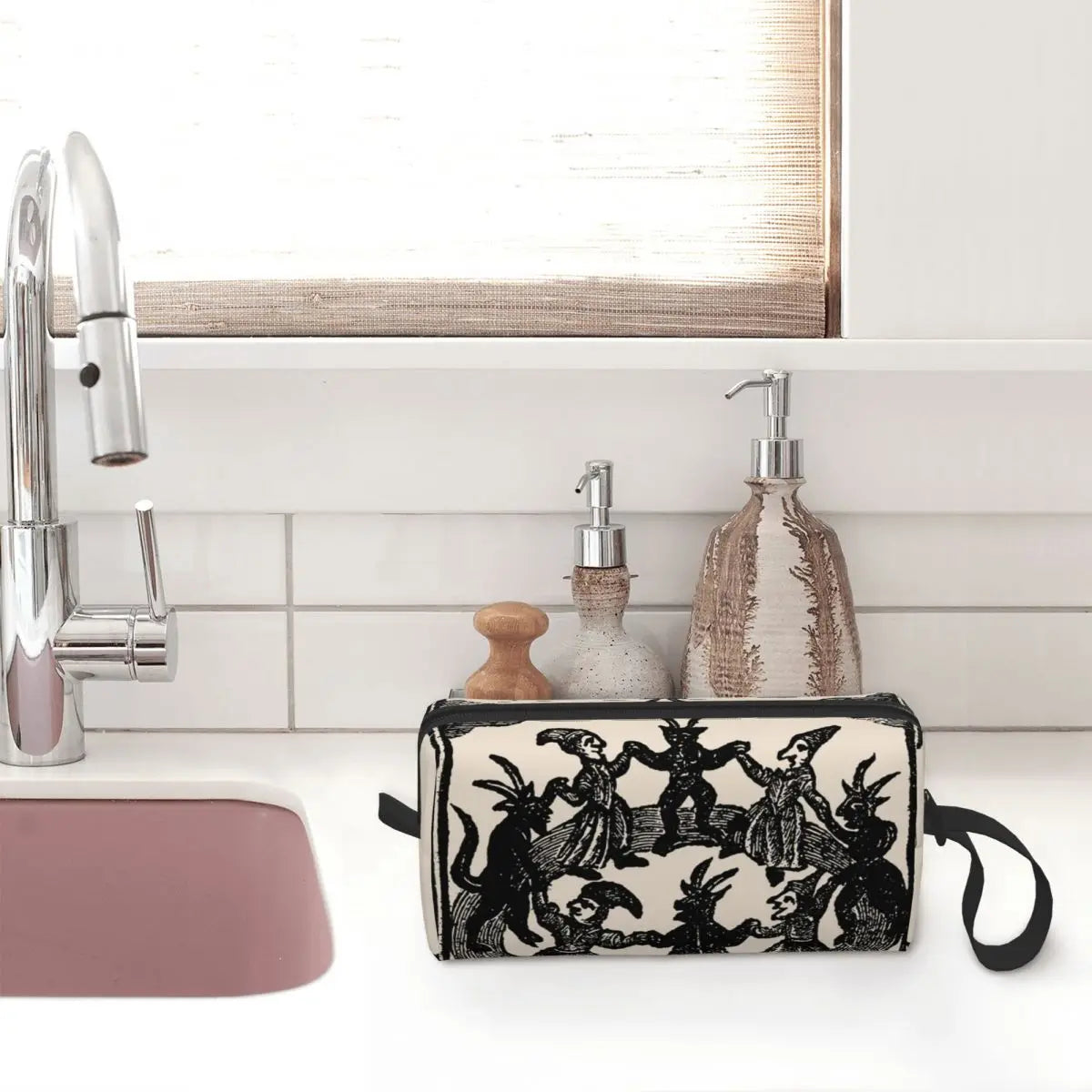 New Style Trends - Witch Circle Print Aesthetic  Makeup Bag - Outfit Ideas