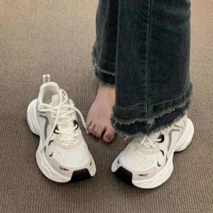 New Style Trends - Y2k Chunky Casual Sneakers - Outfit Ideas