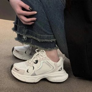New Style Trends - Y2k Chunky Casual Sneakers - Outfit Ideas