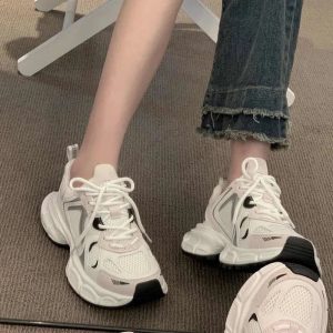 New Style Trends - Y2k Chunky Casual Sneakers - Outfit Ideas