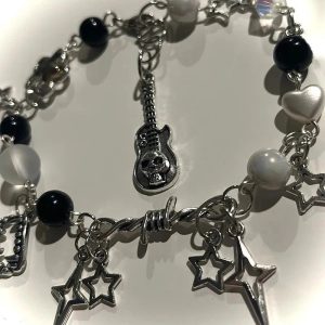 New Style Trends - Y2k Vampire Tooth Skull Beaded Bracelet - Outfit Ideas